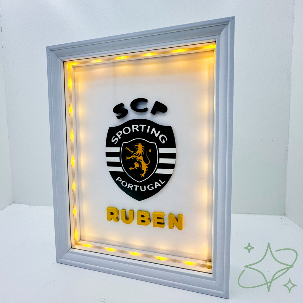 Cornice LED Sport Personalizzata con Nome - Lampada 3D in Legno su Vetro - Ogni Sport Disponibile - Formato 26.5x20- Idea Regalo Atleti