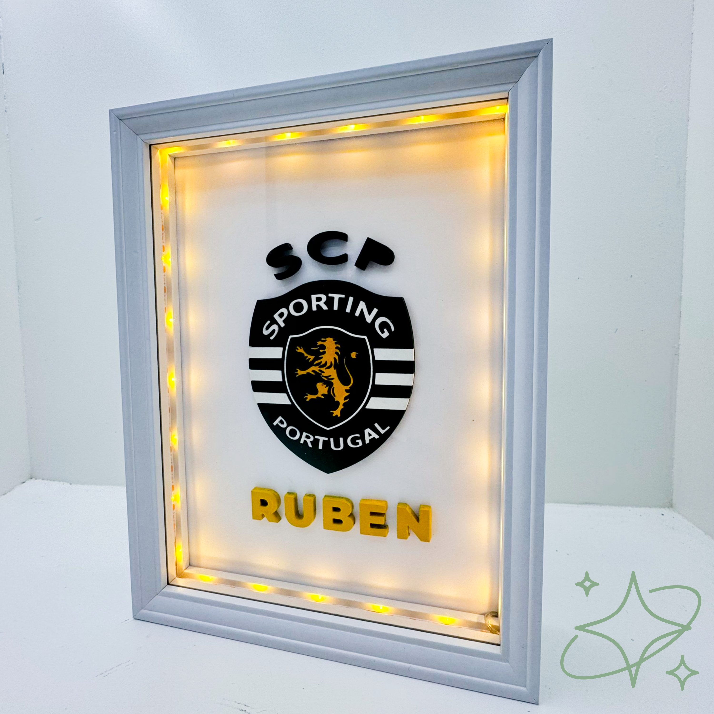 Cornice LED Sport Personalizzata con Nome - Lampada 3D in Legno su Vetro - Ogni Sport Disponibile - Formato 26.5x20- Idea Regalo Atleti